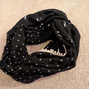 LOFT Black and White Patterned Scarf